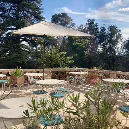 住宿加早餐酒店 La Duchesse - Spa-jacuzzi - Massage- Sauna - 4 Saisons - Piscine Chauffee Toute L'annee - 800m Centre 4*