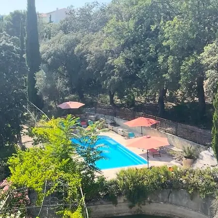 住宿加早餐酒店 La Duchesse - Spa-jacuzzi - Massage- Sauna - 4 Saisons - Piscine Chauffee Toute L'annee - 800m Centre 4*