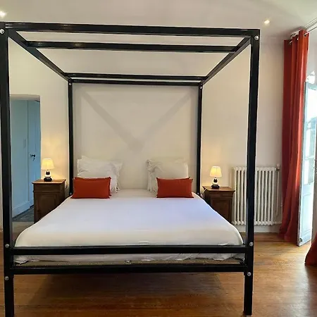 La Duchesse - Spa-jacuzzi - Massage- Sauna - 4 Saisons - Piscine Chauffee Toute L'annee - 800m Centre 4*